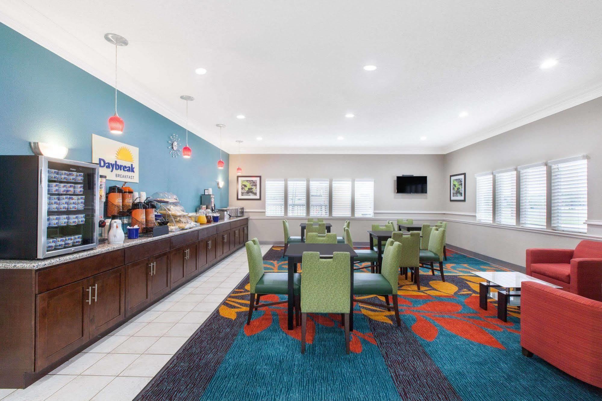 Days Inn By Wyndham Ennis Exterior foto